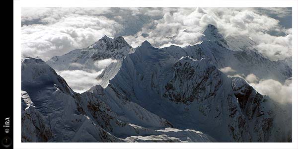 KERUCOV .ro - Intreaga lume vazuta in zbor - Zbor aproape de K2, Himalaya mereu incantatoare - Ira - destinatii de vacanta